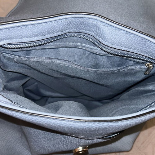 Pull and Bear blue backpack like new with magnetic clasp