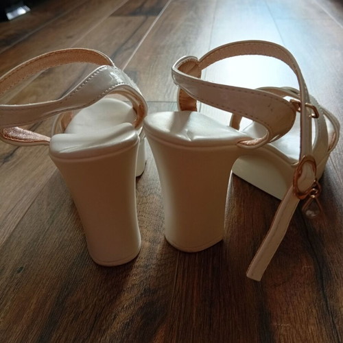 White women's high-heeled sandals new, size 36, 9 cm heel