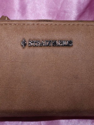 Stradivarius velvet wallet brown like new with zipper