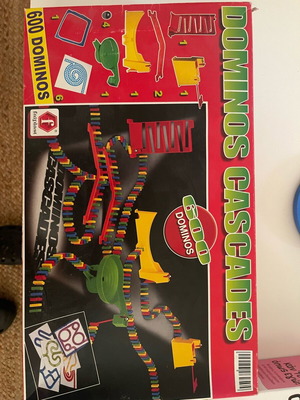 Retro domino 600 pieces like new