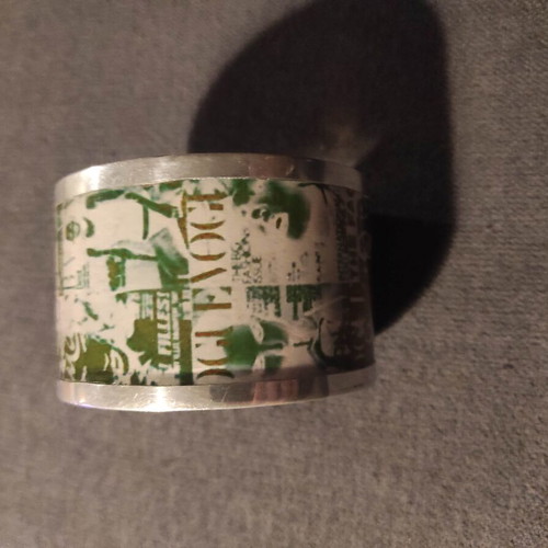 Y2k Vogue bangle stainless steel like new, green