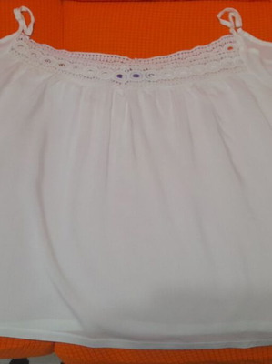 White plus size blouse 5XL like new with lace and balloon sleeve