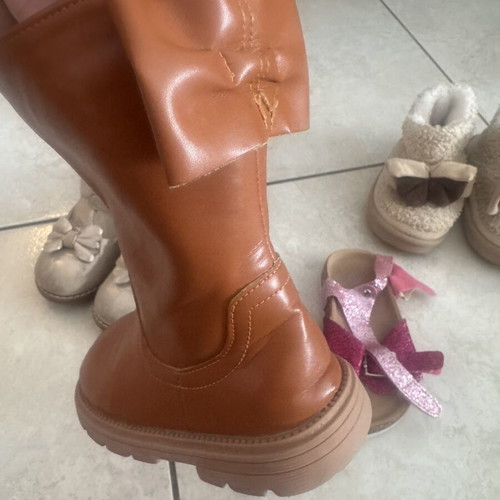 Girls' shoes pack of 6, sizes 22-23, like new