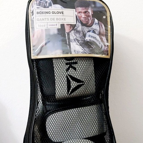 Reebok boxing gloves used, grey/black