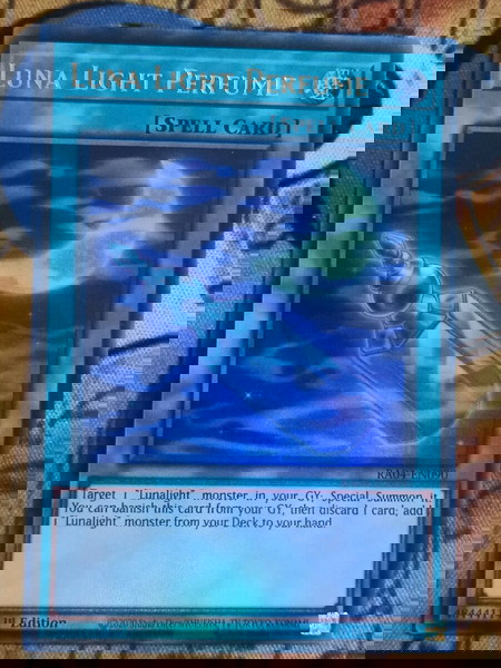 Luna Light Perfume (Ultra Rare, Yugioh)