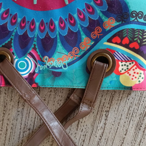Desigual shoulder bag like new, multicolor