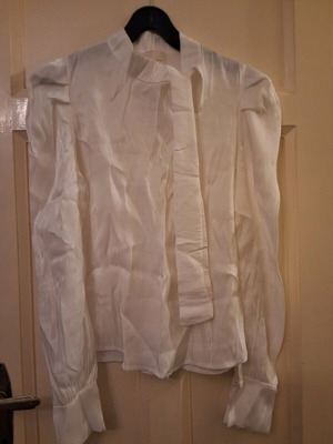 White Zeta Otto blouse satin look size M like new