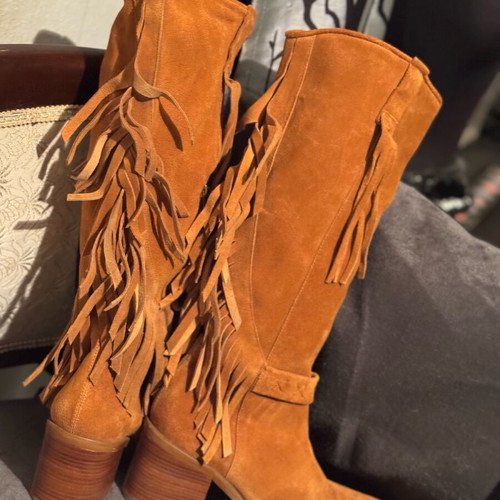 Leather cowboy boots new, fringe, 7cm heel, size 39