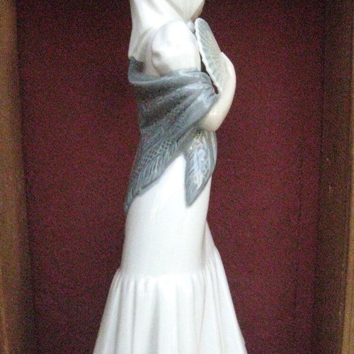 Nao porcelain figure like new, female, 28 cm