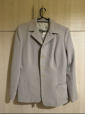 Stila Collection gray suit small, like new