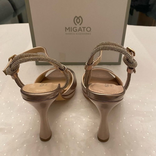 Migato evening sandals new, gold with rhinestones, size 39