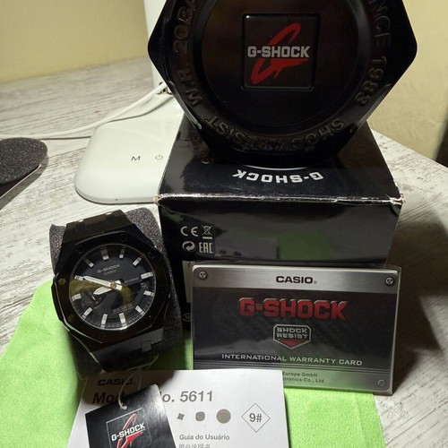Casio G-Shock GA 2100 watch like new with metal bracelet