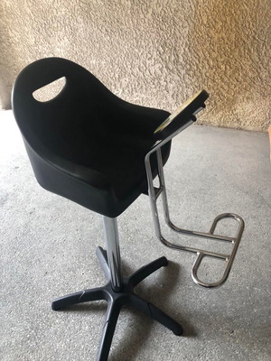 Hairdressing children's chair new