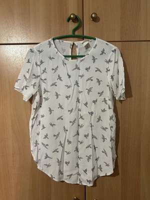 Μπλούζα H&M γυναικεία με πουλιά, μέγεθος 36, σαν καινούργιο, άσπρη