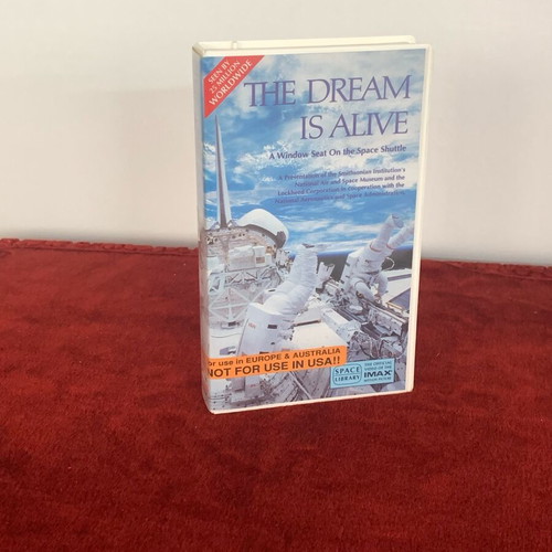 VHS The Dream Is Alive NASA used, collectible
