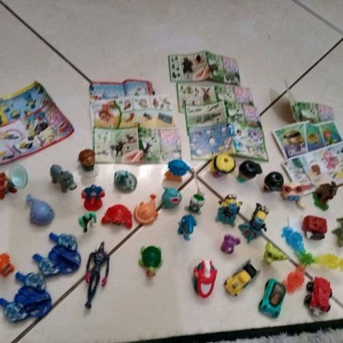Kinder 40 different figures like new from various collections