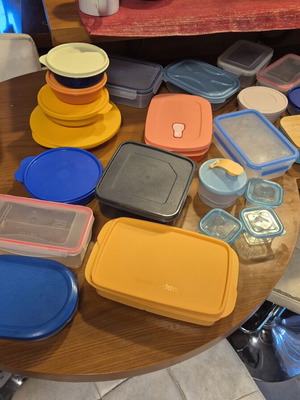 Tupperware containers used, set of 25 various sizes and brands