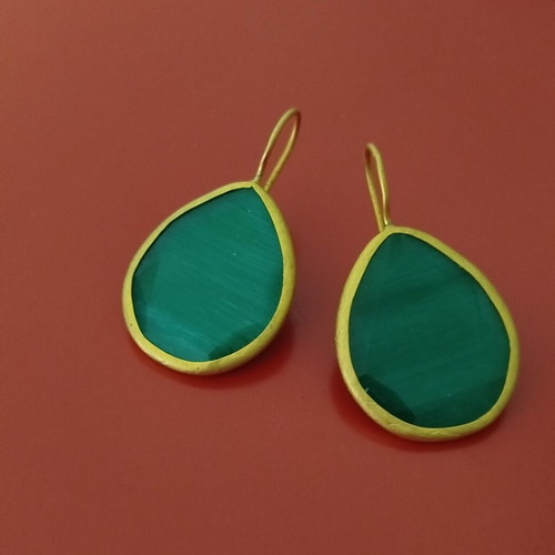Handmade stainless steel drop earrings with green emerald stone, 3 cm