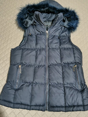 Sleeveless jacket blue, size S, like new with removable hood