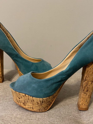 Green suede platform pumps used with cork heel, size 38