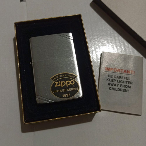 Zippo 1937 Brushed Chrome with Slashes model 230 new 1992