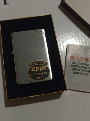 Zippo 1937 Brushed Chrome with Slashes model 230 new 1992