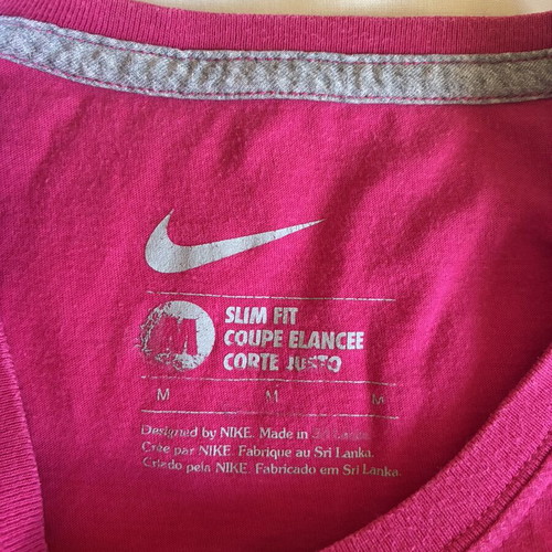 Nike women's pink graphic t-shirt vintage Y2K style M like new