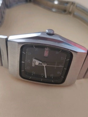 Seiko rare watch like new