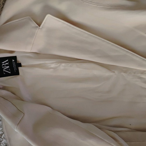 White Zara jacket with shoulder pads, size XS, like new