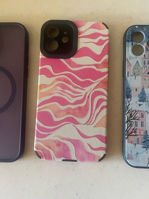 iPhone 12 cases like new, pack of 3