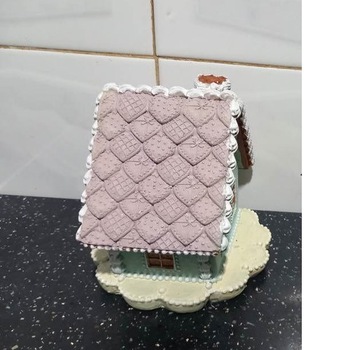 Christmas decorative house used with candy details