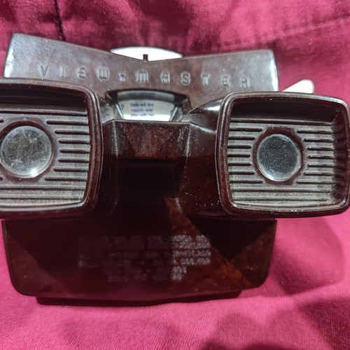 View Master bakelite used, functional with wear