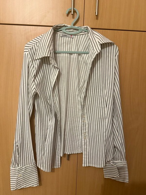 Lynne striped shirt white and black size S like new