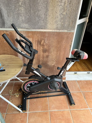 Exercise Bike slightly used, fully functional