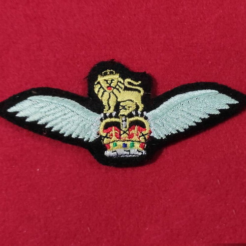 British WWII Pilot Wing Badge embroidered, like new