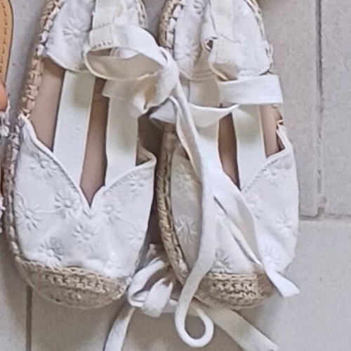 Espadrilles size 22 like new