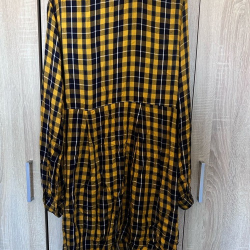 Deppy Jo shirt dress medium size like new, multicolor yellow
