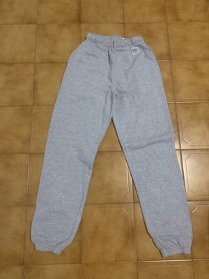 H&M gray sportswear used for 13 years old, size 158 cm