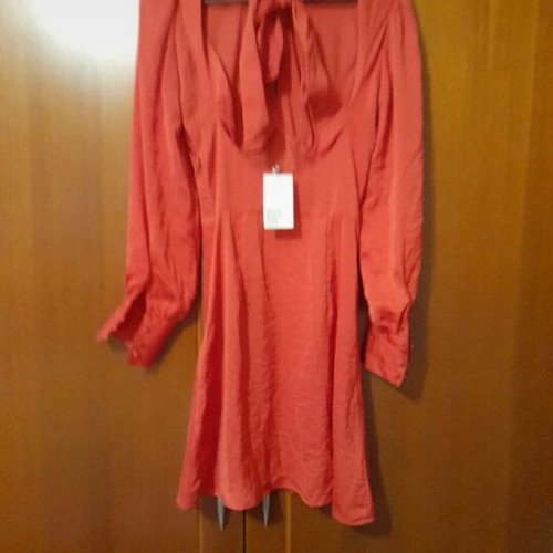 Short dress red new with long sleeves, size XXS