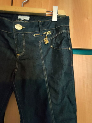 Τζιν Lucifer σε άριστη κατάσταση, μέγεθος 46, θηλυκό σχέδιο