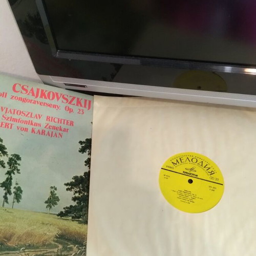 Vinyl records like new, pack of 3, Beethoven and Tchaikovsky classical music