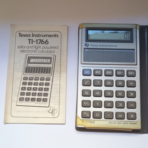 Texas Instruments TI-1766 solar calculator 1981 like new