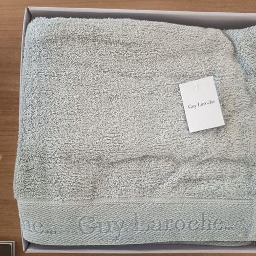 Towel set 3 pieces new (bath, face, hands)