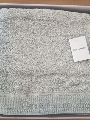 Towel set 3 pieces new (bath, face, hands)