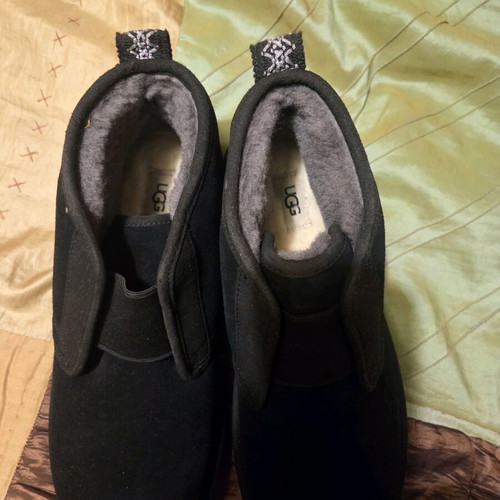 Ugg men's shoes new size 45 black and grey