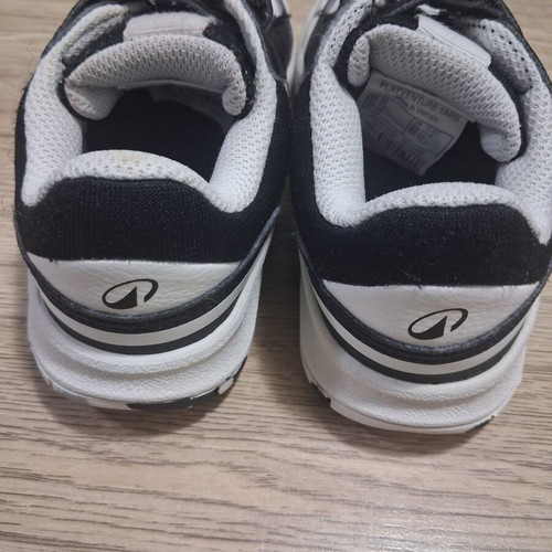 Decathlon kids sneakers size 28 used, black and white