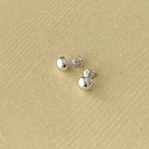 White 14k ball earrings like new