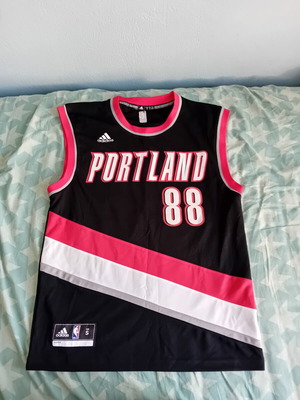 NBA Portland Trail Blazers Adidas 2014 Jersey Nicola Batum like new, size small