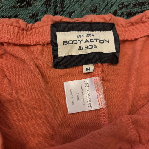 Body Action shorts used, size M, orange
