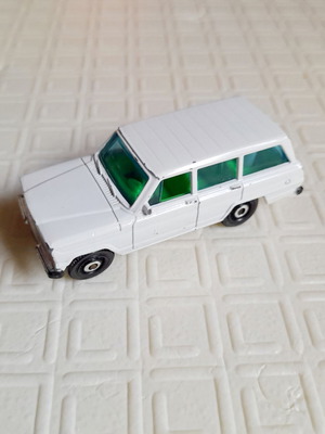 Matchbox '64 Jeep Wagoneer toy car